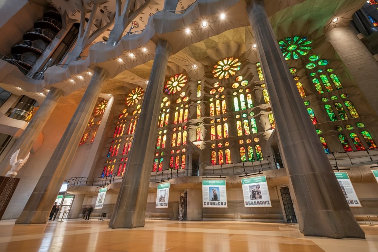 Wnętrze Sagrada Família, pytania i odpowiedzi